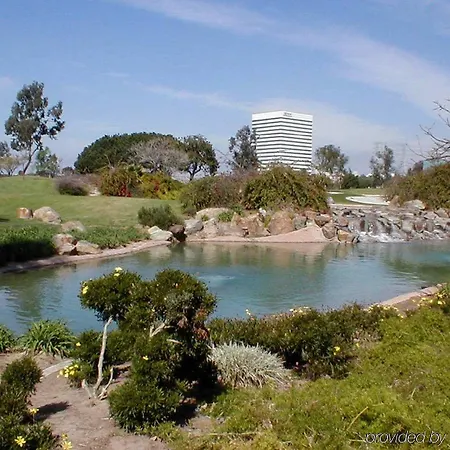 DoubleTree by Hilton LAX - El Segundo 