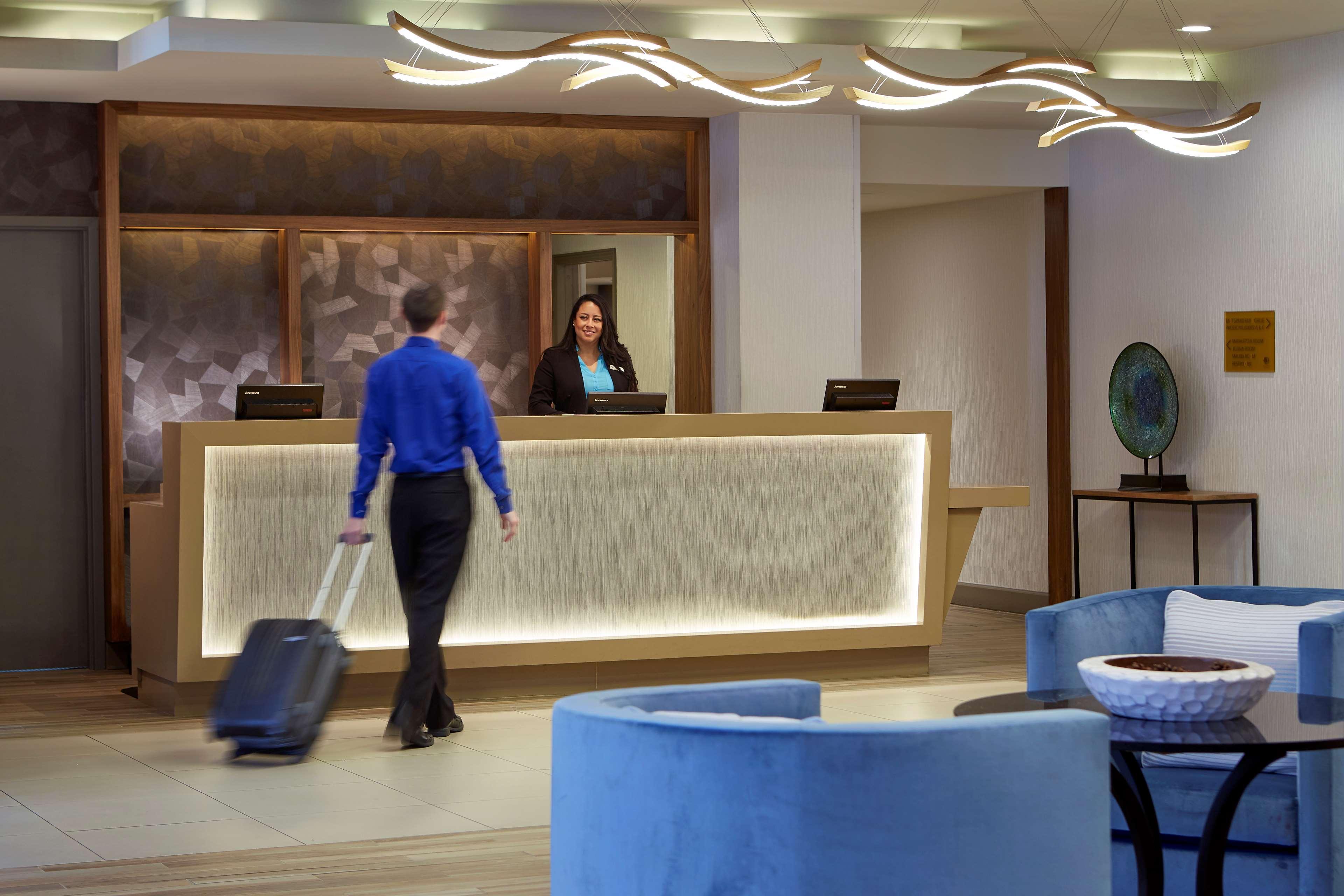 Doubletree By Hilton Lax - 4* El Segundo