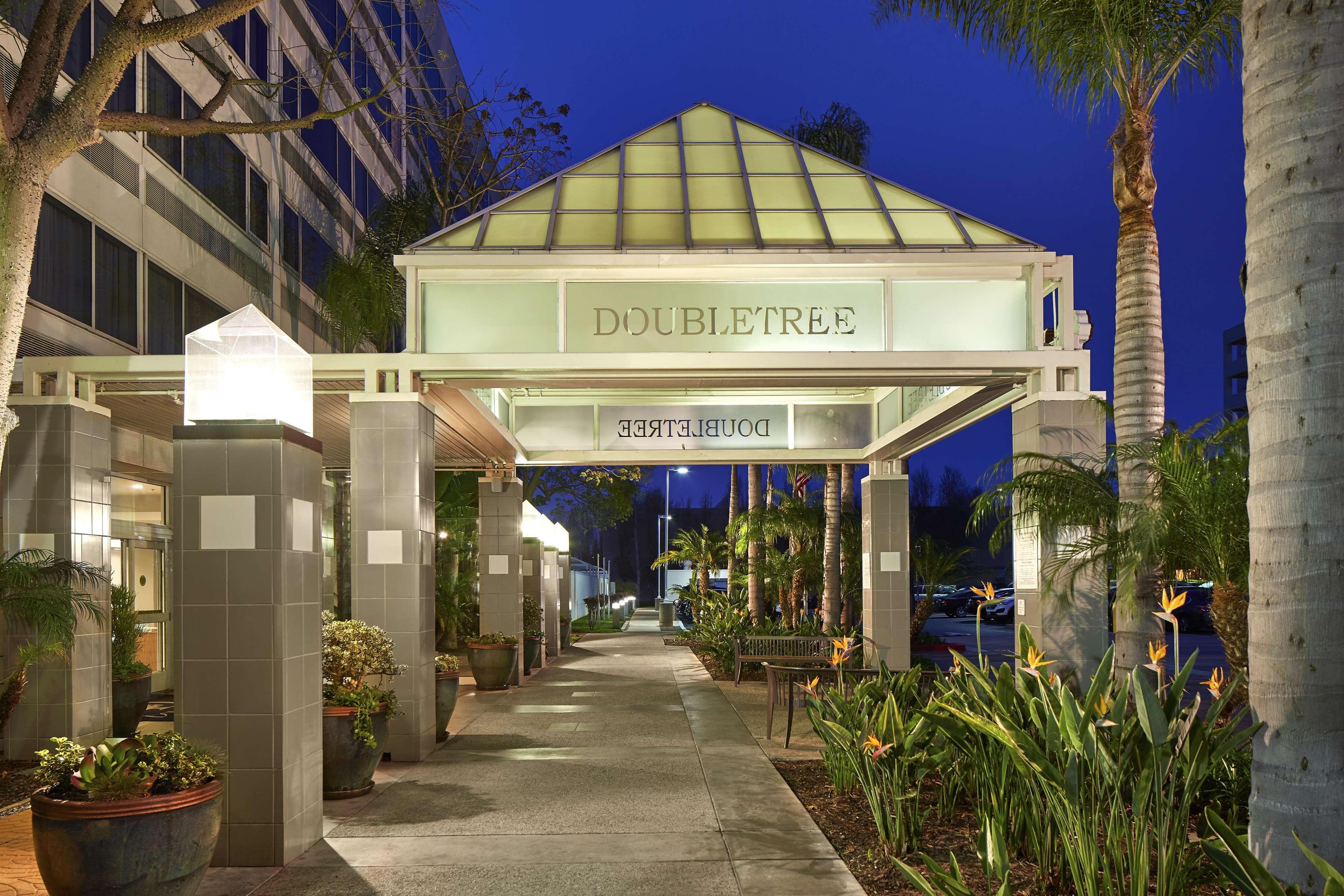 Doubletree By Hilton Lax -