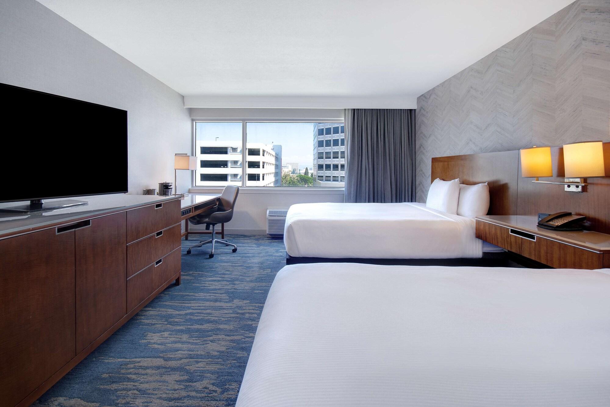 Hotel Doubletree By Hilton Lax - 4*