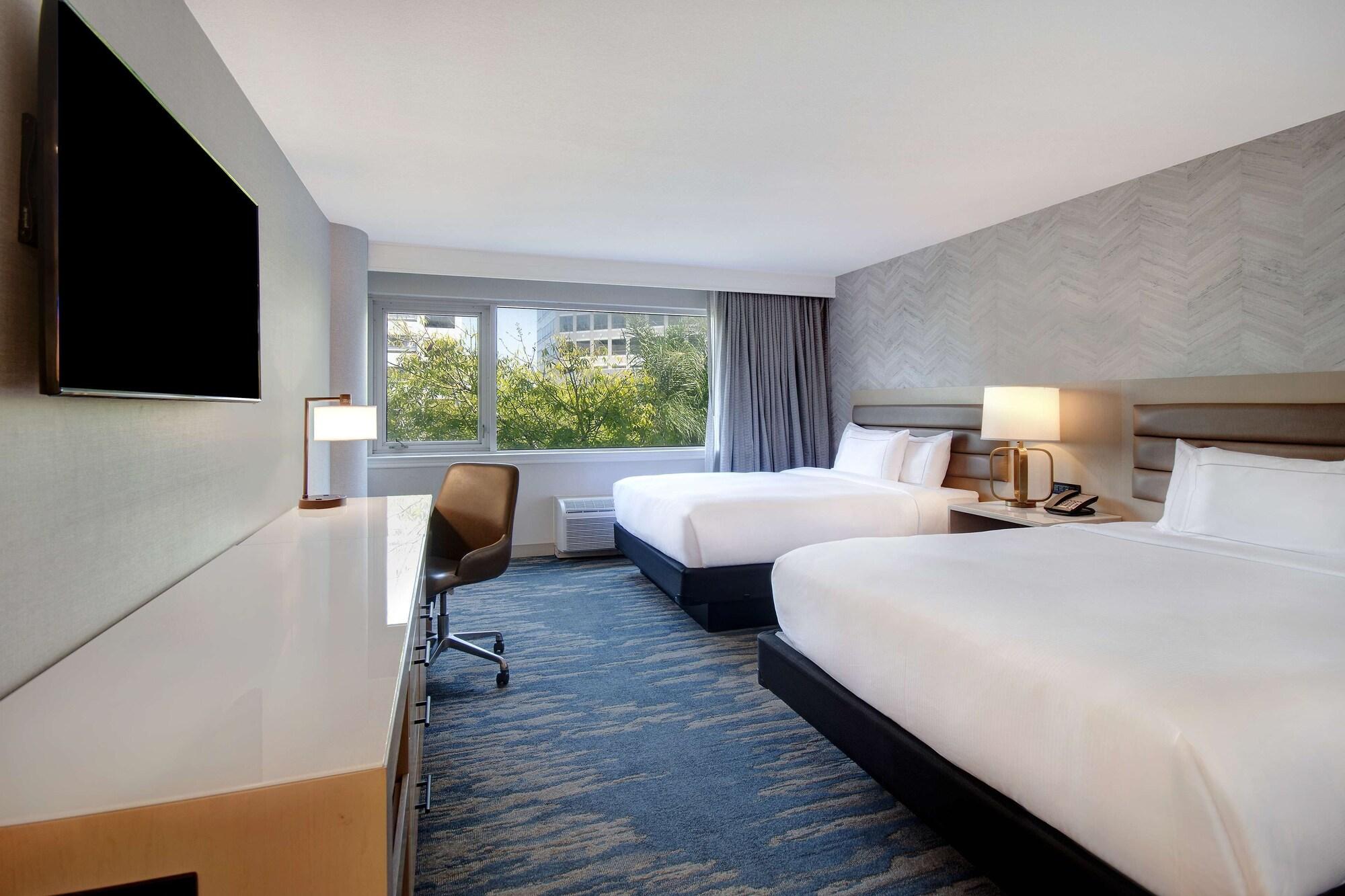 Doubletree By Hilton Lax -