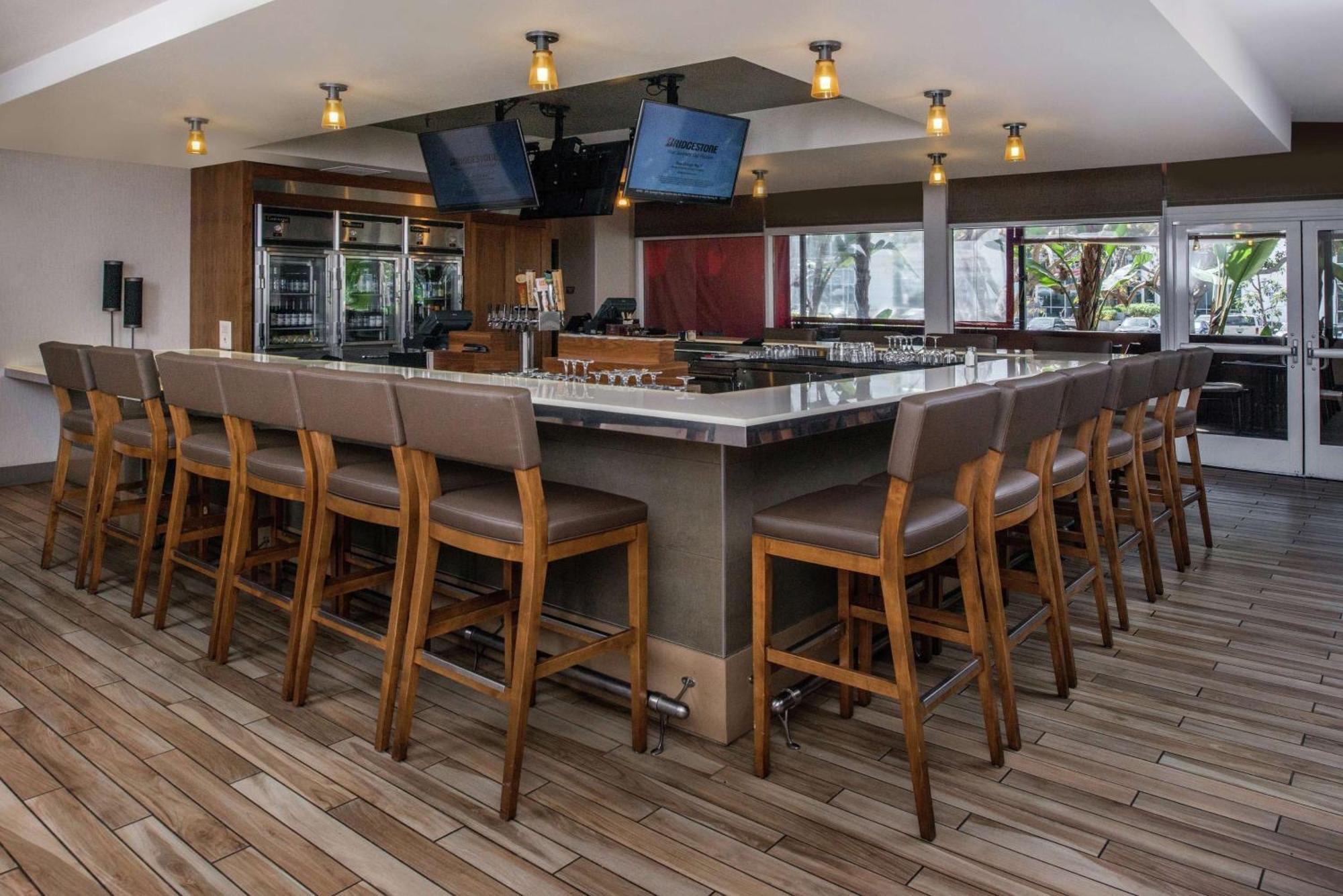 Hotel Doubletree By Hilton Lax - 4*